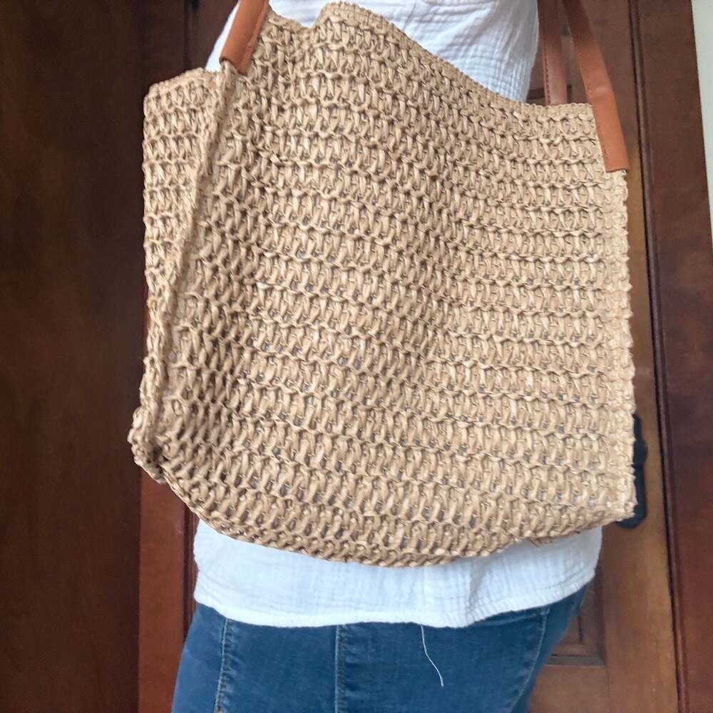 Gyal Bashy Everyday Escape Packable Tote,โ Natural, O/S
